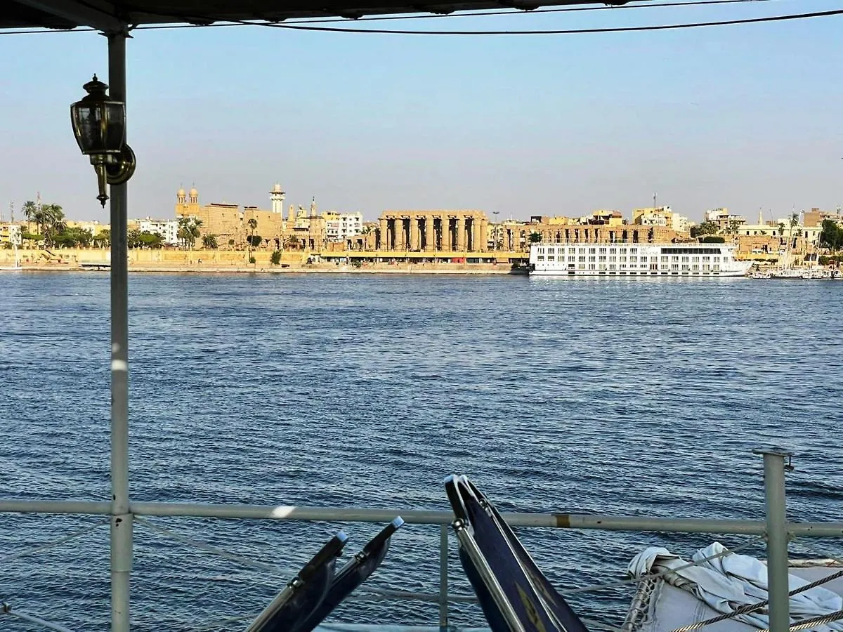 Botel Floating Hotel- Happy Nile Boat Luxor